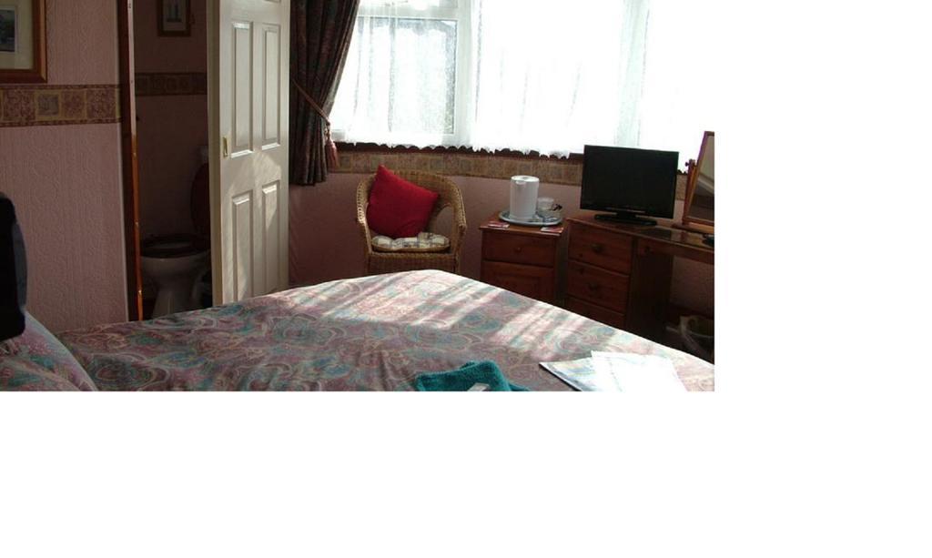 Mandalay Hotel Mevagissey Room photo